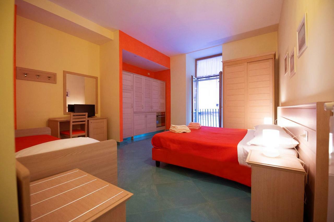 B&B Al Centro Storico เนเปิลส์ ภายนอก รูปภาพ