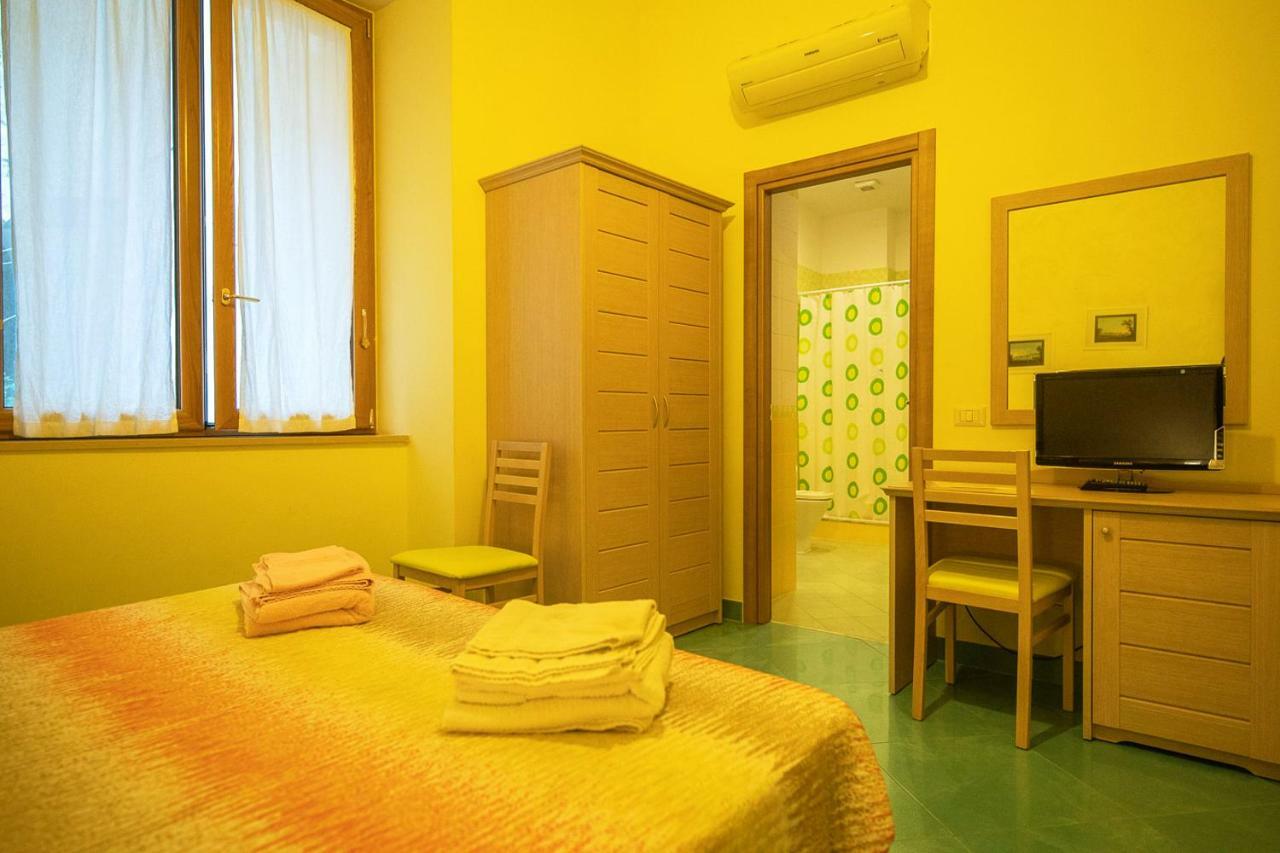 B&B Al Centro Storico เนเปิลส์ ภายนอก รูปภาพ